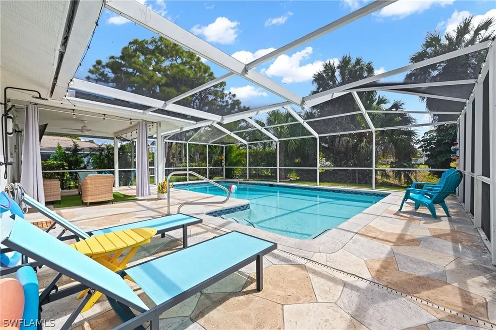 660 111th Avenue N Naples FL 34108