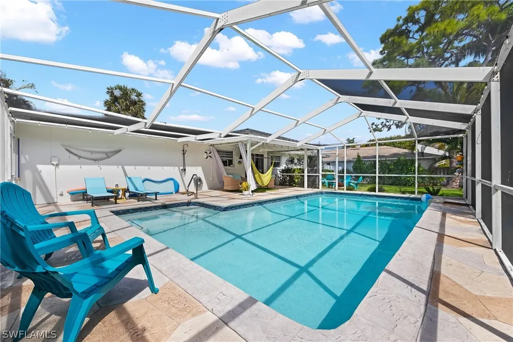 660 111th Avenue N Naples FL 34108