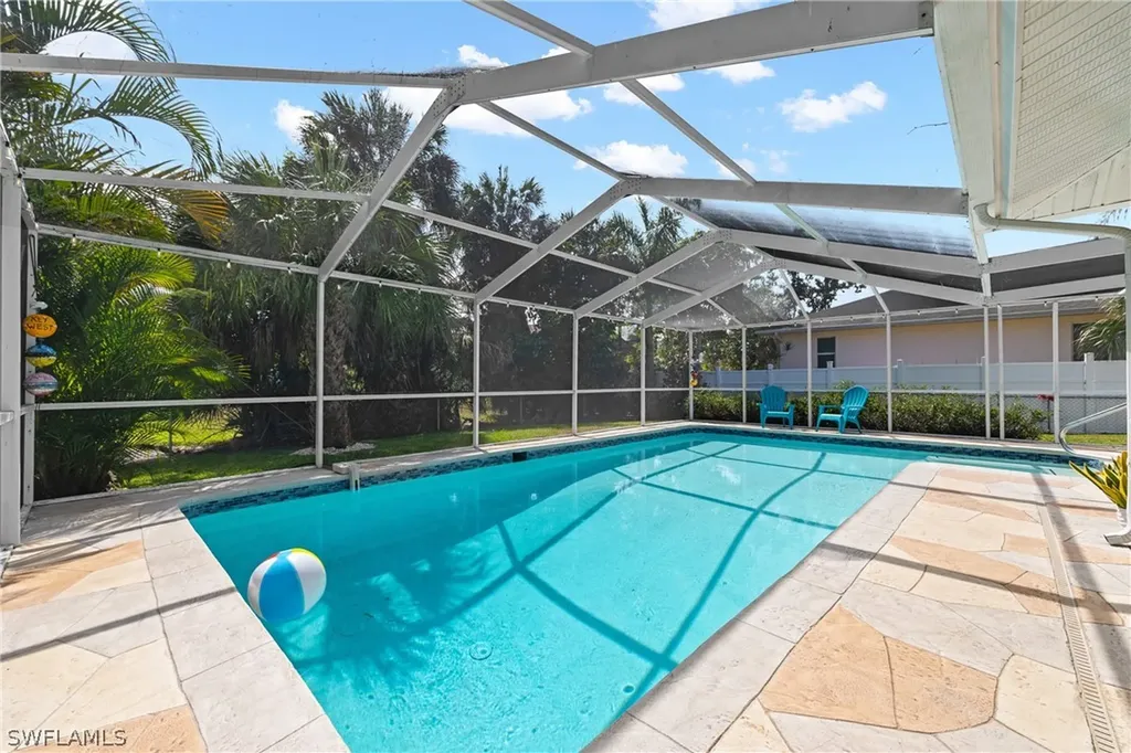660 111th Avenue N Naples FL 34108