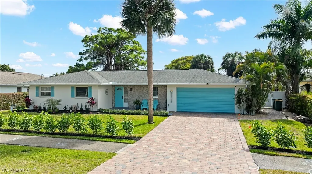 660 111th Avenue N Naples FL 34108