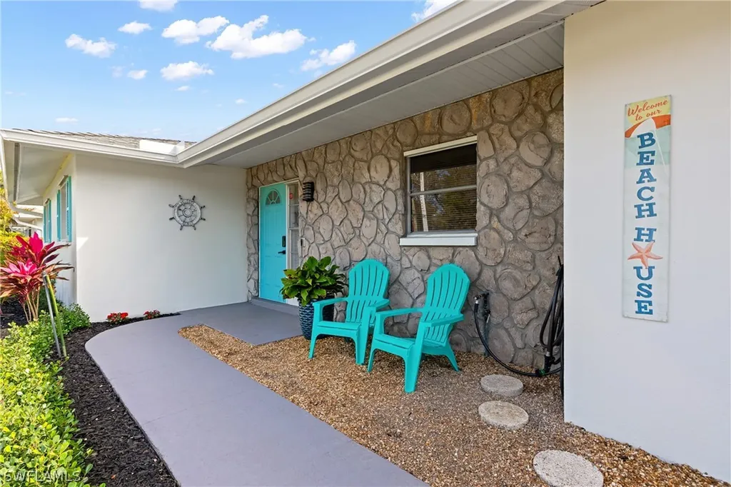 660 111th Avenue N Naples FL 34108