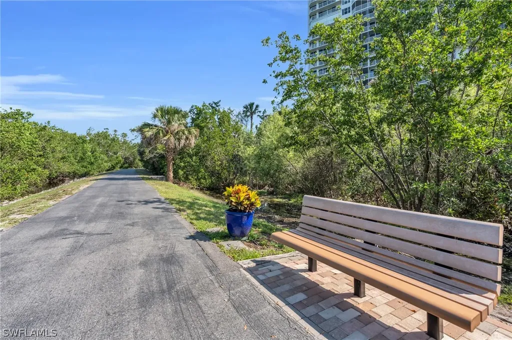 5550 Heron Point Drive Naples FL 34108