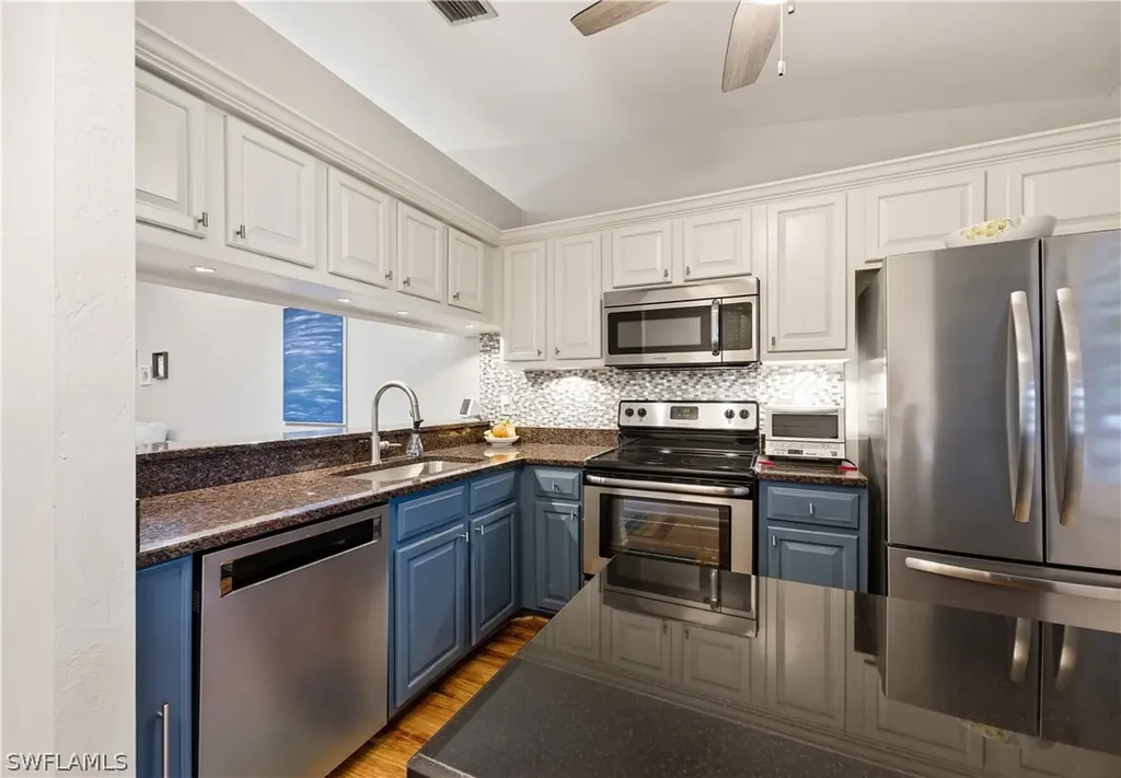2018 Pine Isle Lane Naples FL 34112