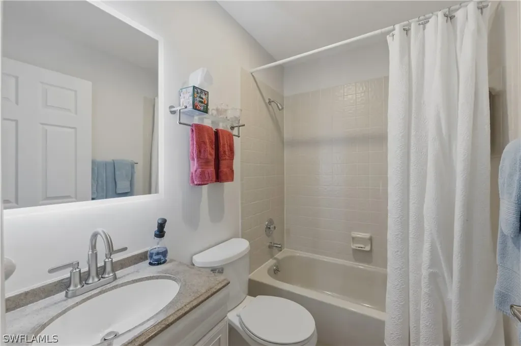 2018 Pine Isle Lane Naples FL 34112