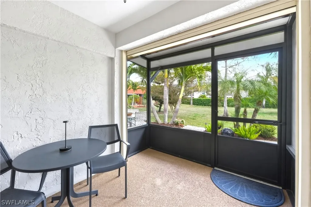 2018 Pine Isle Lane Naples FL 34112