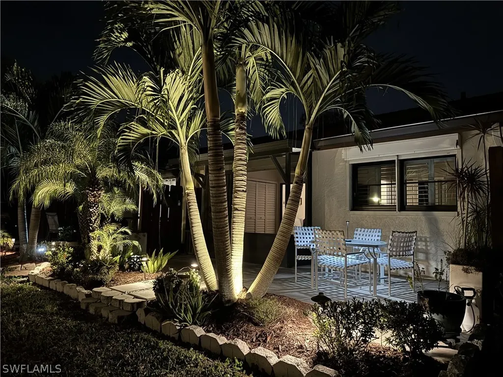 2018 Pine Isle Lane Naples FL 34112