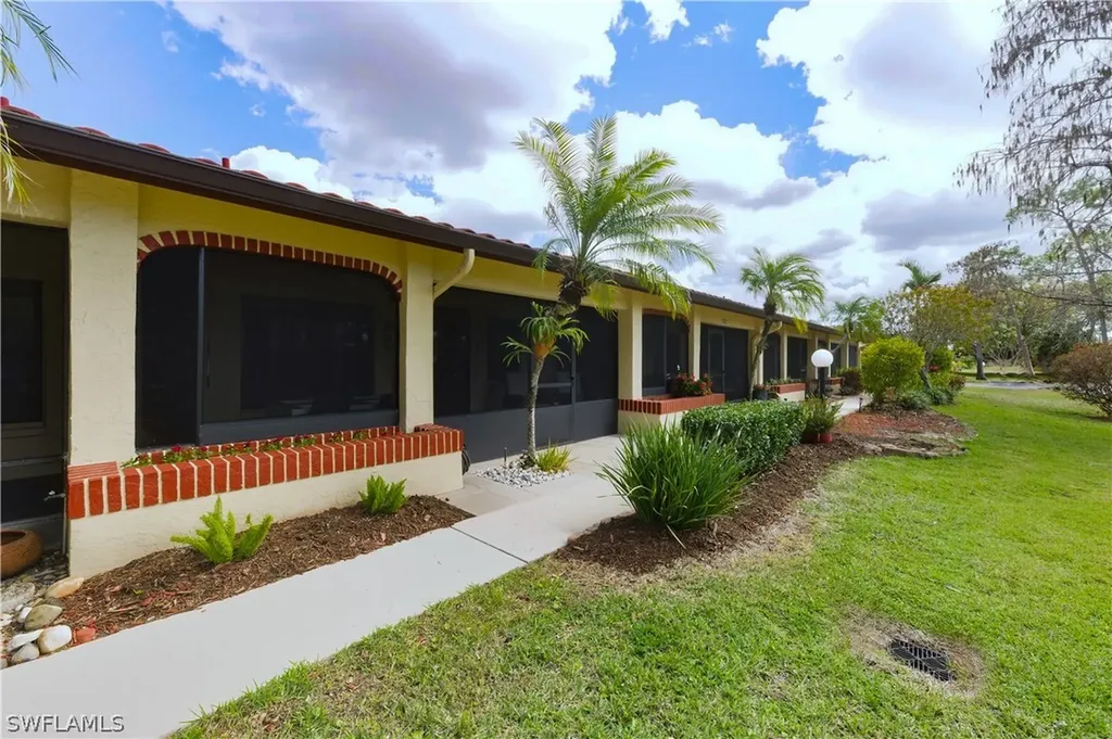 2018 Pine Isle Lane Naples FL 34112