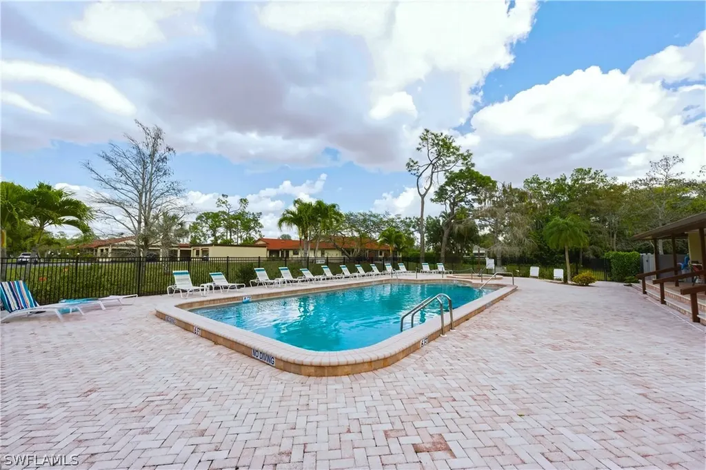 2018 Pine Isle Lane Naples FL 34112
