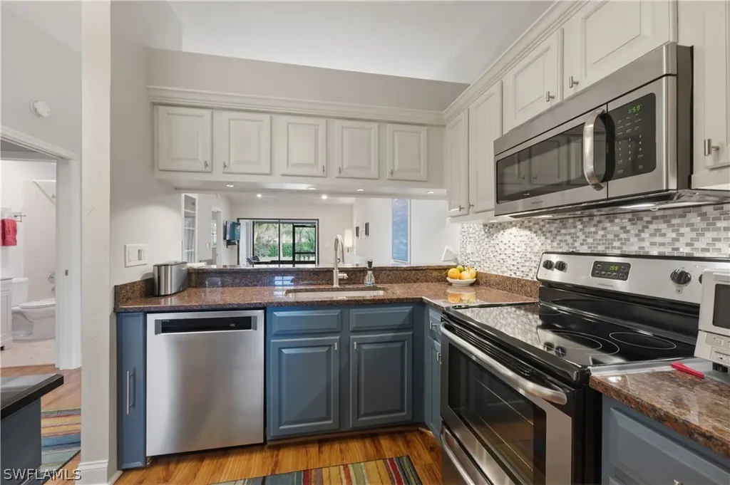 2018 Pine Isle Lane Naples FL 34112