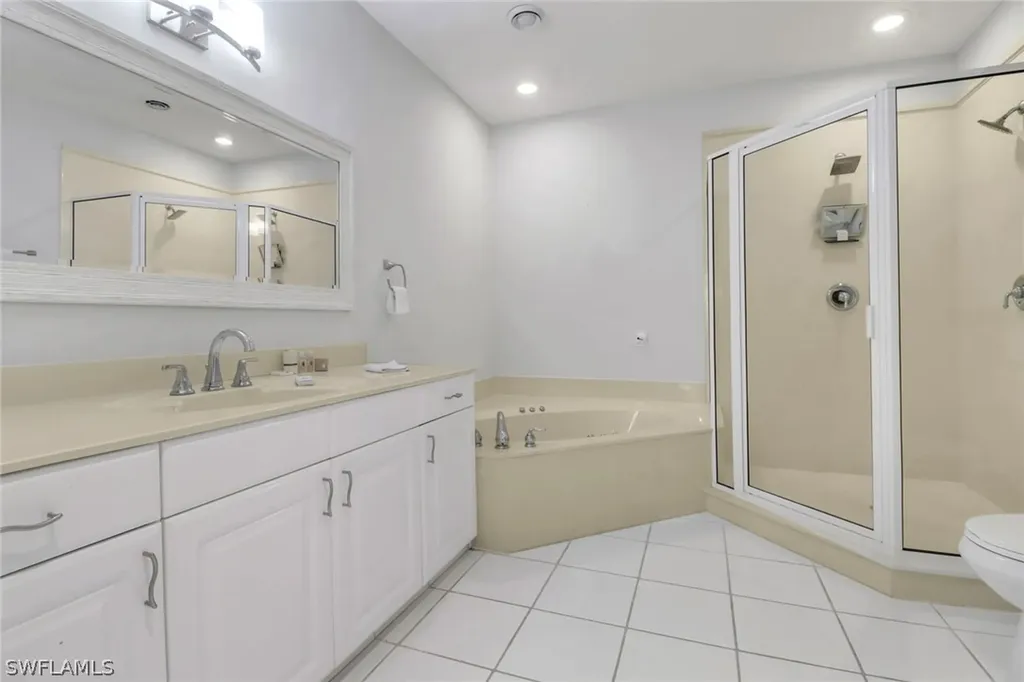 1120 Sandpiper Street Naples FL 34102