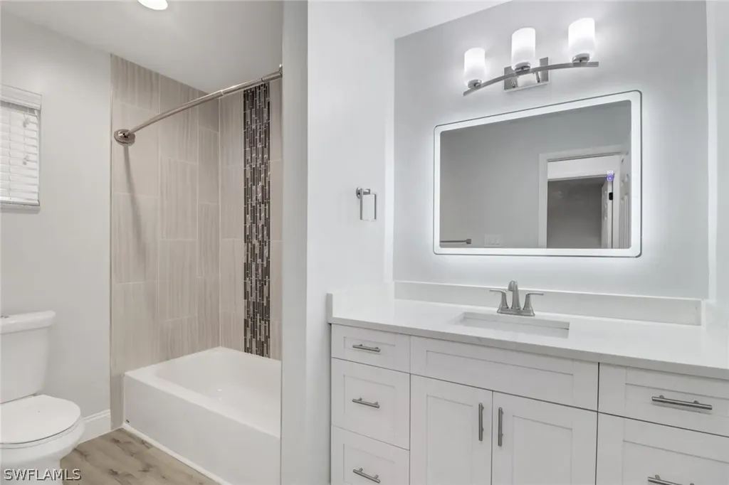 1120 Sandpiper Street Naples FL 34102