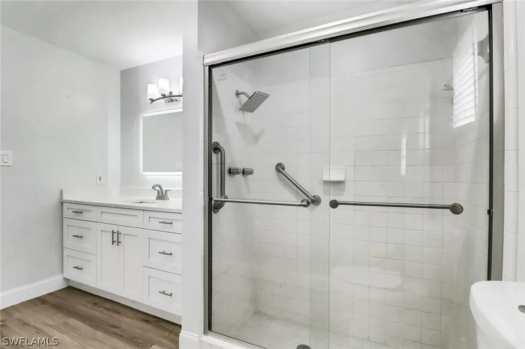 1120 Sandpiper Street Naples FL 34102