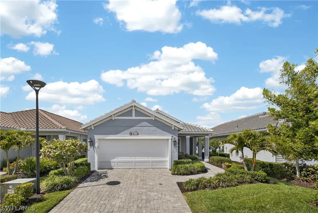 4653 Centaurus Circle Naples FL 34120