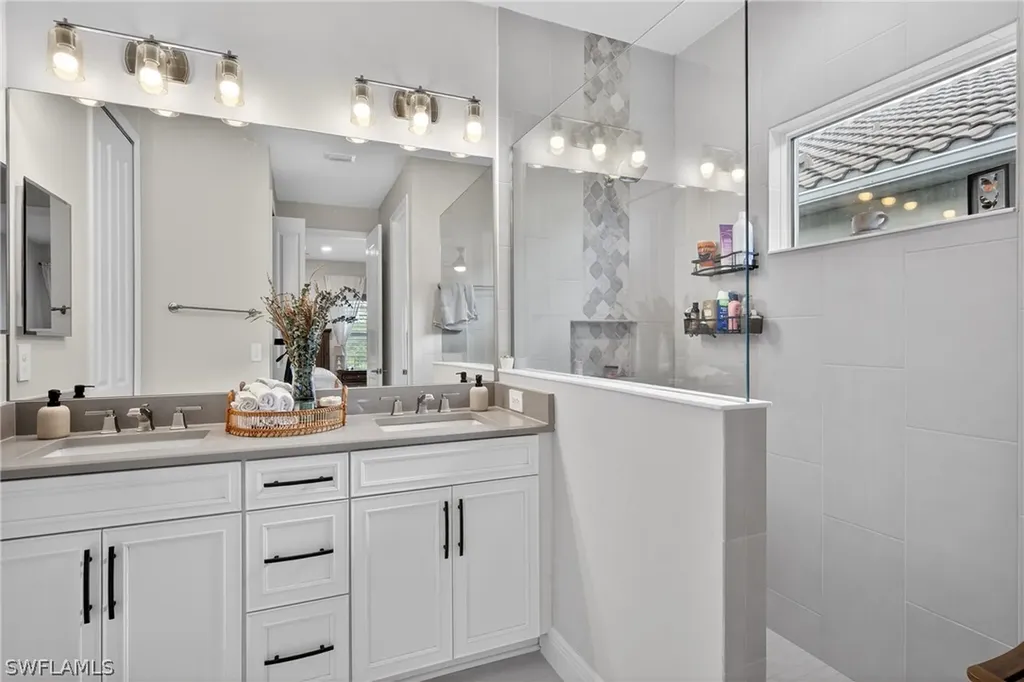 4653 Centaurus Circle Naples FL 34120