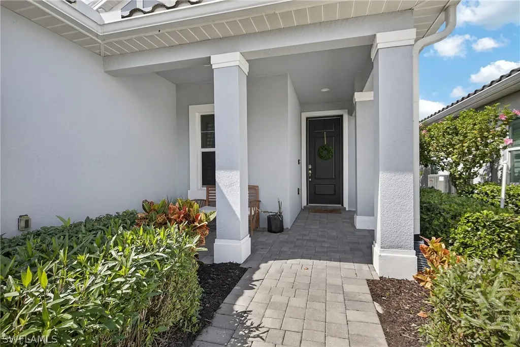 4653 Centaurus Circle Naples FL 34120