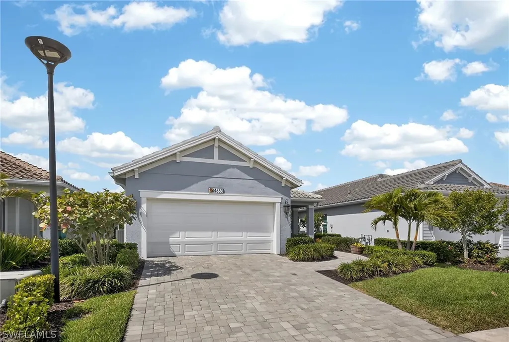 4653 Centaurus Circle Naples FL 34120