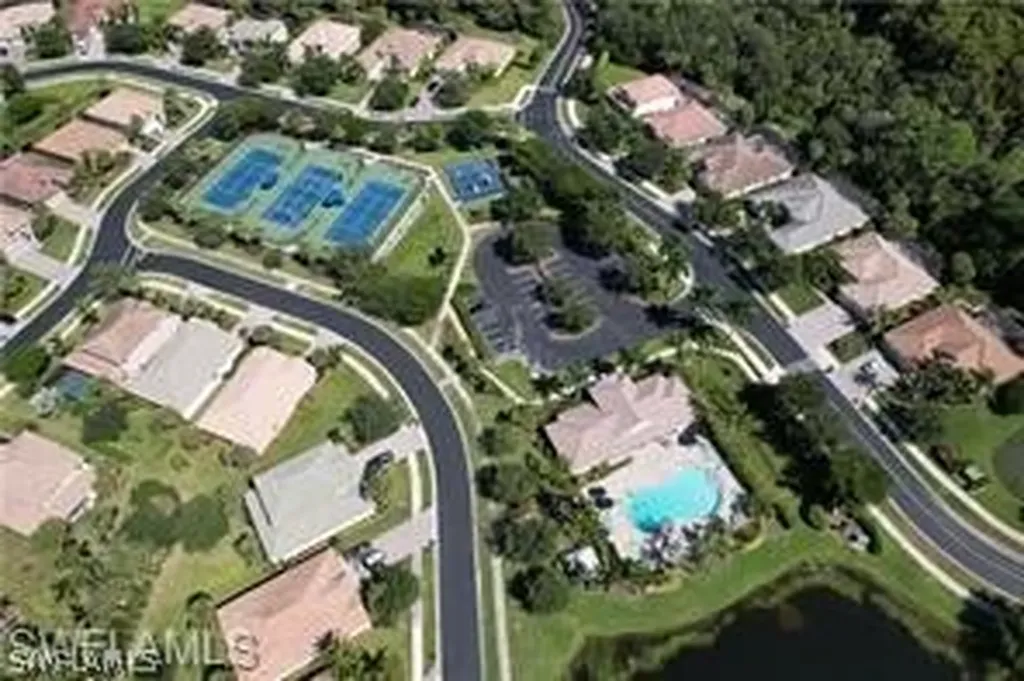 15501 Cadiz Lane Naples FL 34110