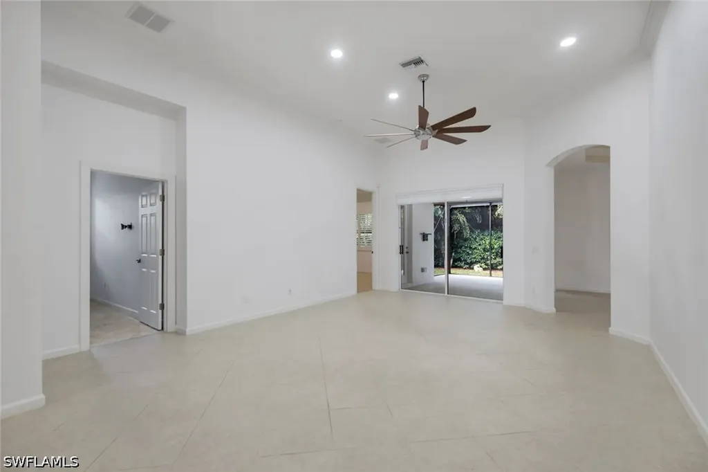 15501 Cadiz Lane Naples FL 34110