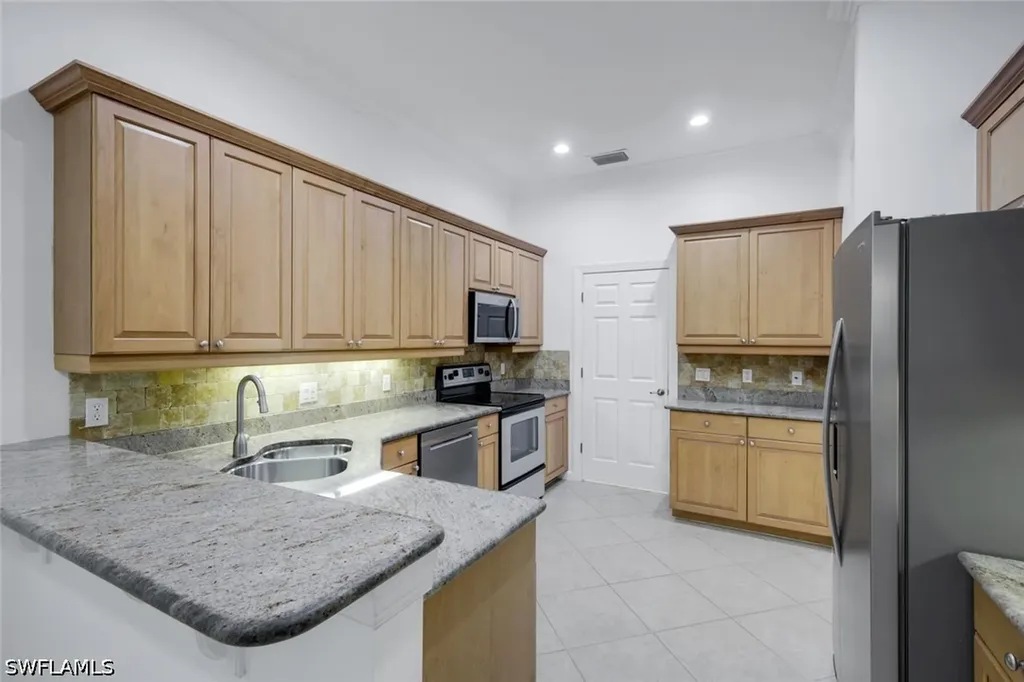 15501 Cadiz Lane Naples FL 34110