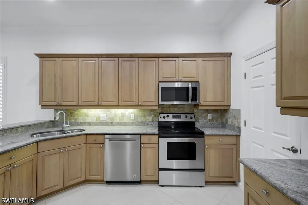 15501 Cadiz Lane Naples FL 34110