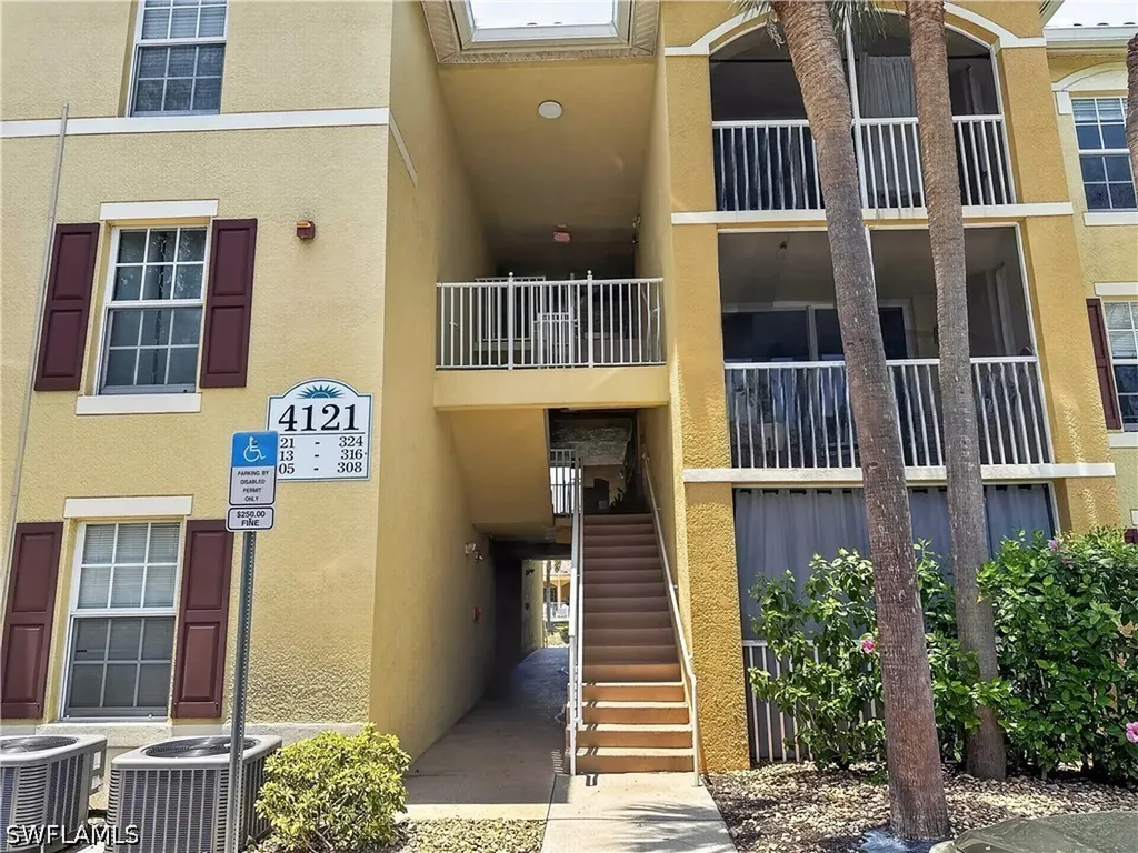 4121 Residence Drive Fort Myers FL 33901