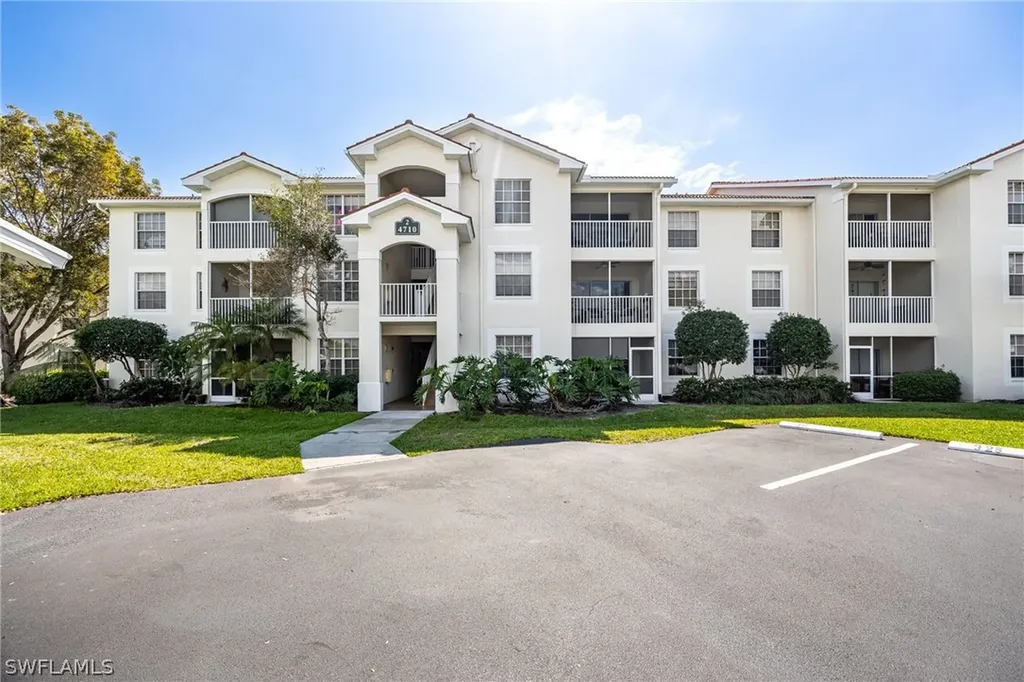 4710 Saint Croix Lane Naples FL 34109