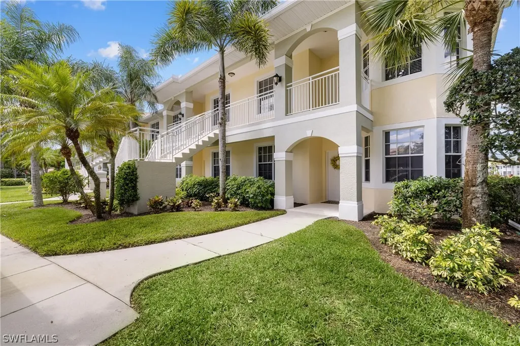2295 Carrington Court Naples FL 34109