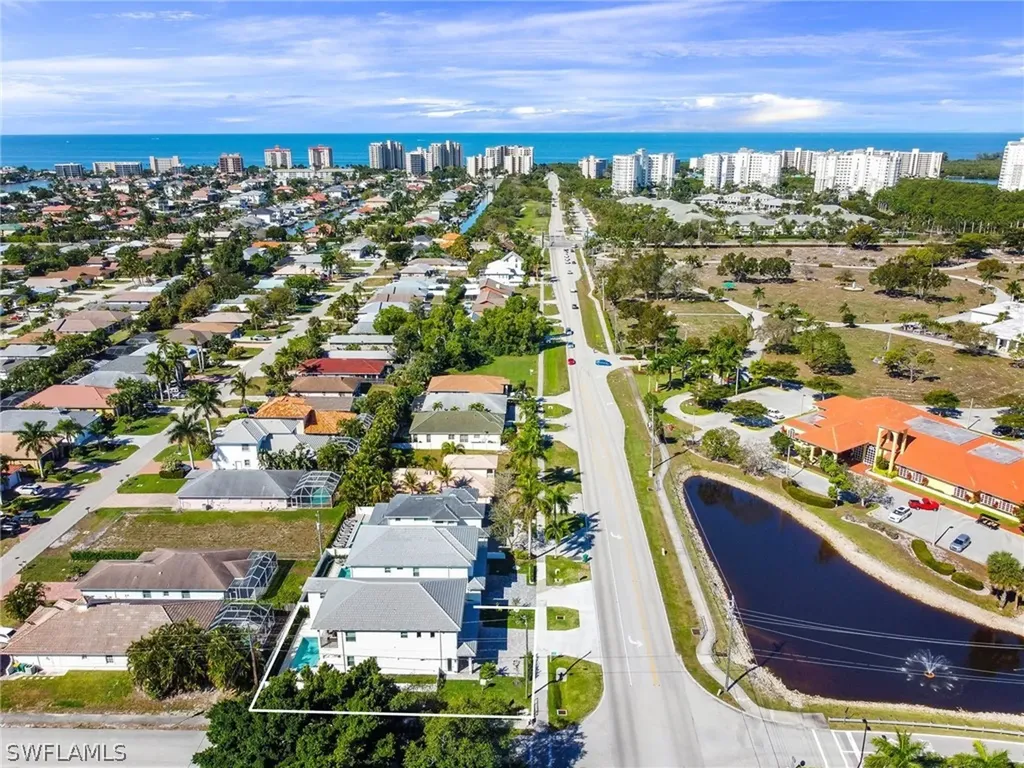 596 111th Avenue N Naples FL 34108