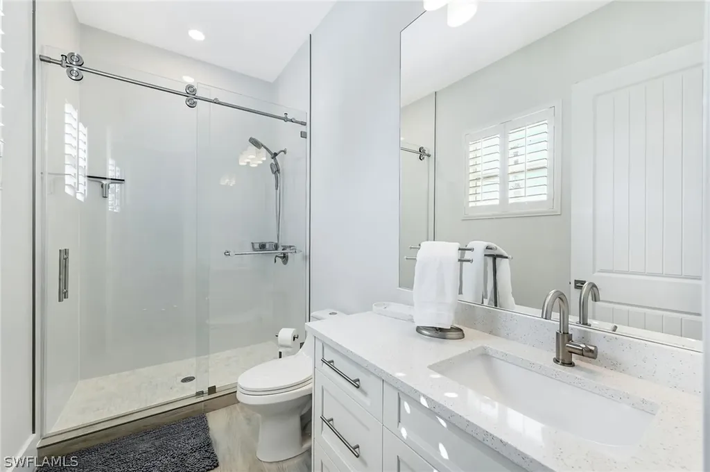 596 111th Avenue N Naples FL 34108