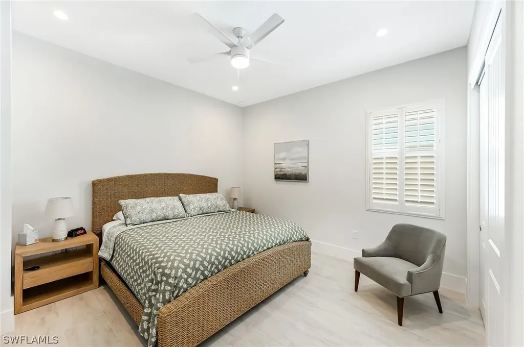 596 111th Avenue N Naples FL 34108