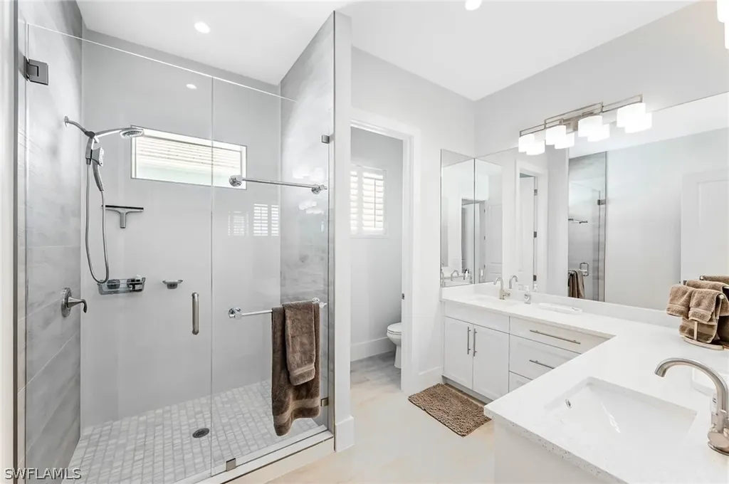 596 111th Avenue N Naples FL 34108