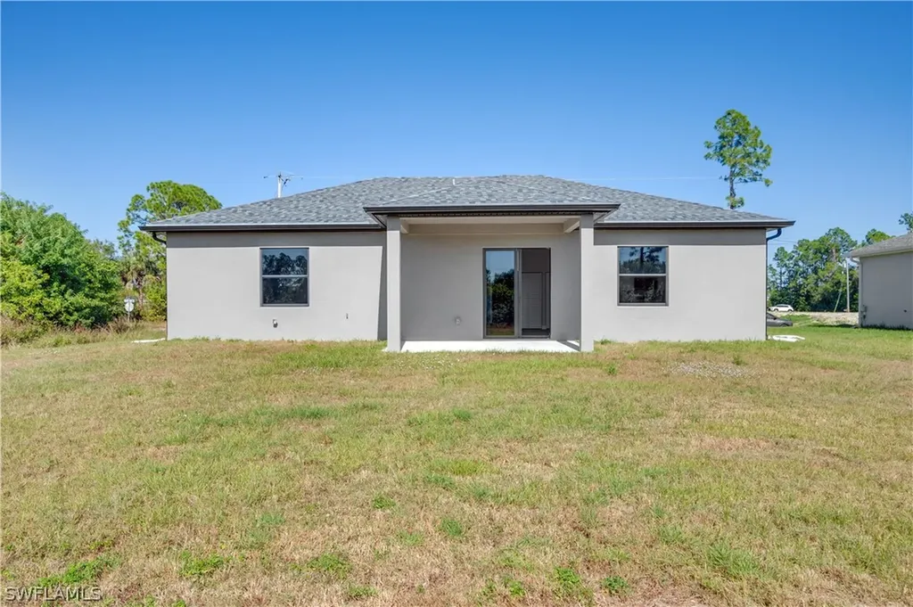 1132 Cumming Street E Lehigh Acres FL 33974