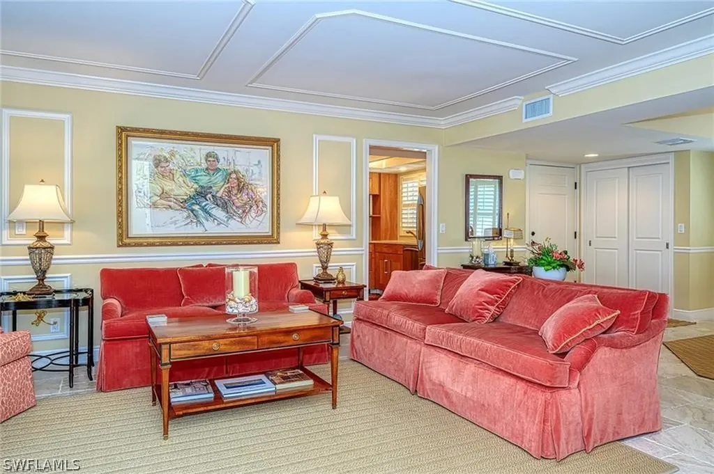 285 5th Avenue S Naples FL 34102