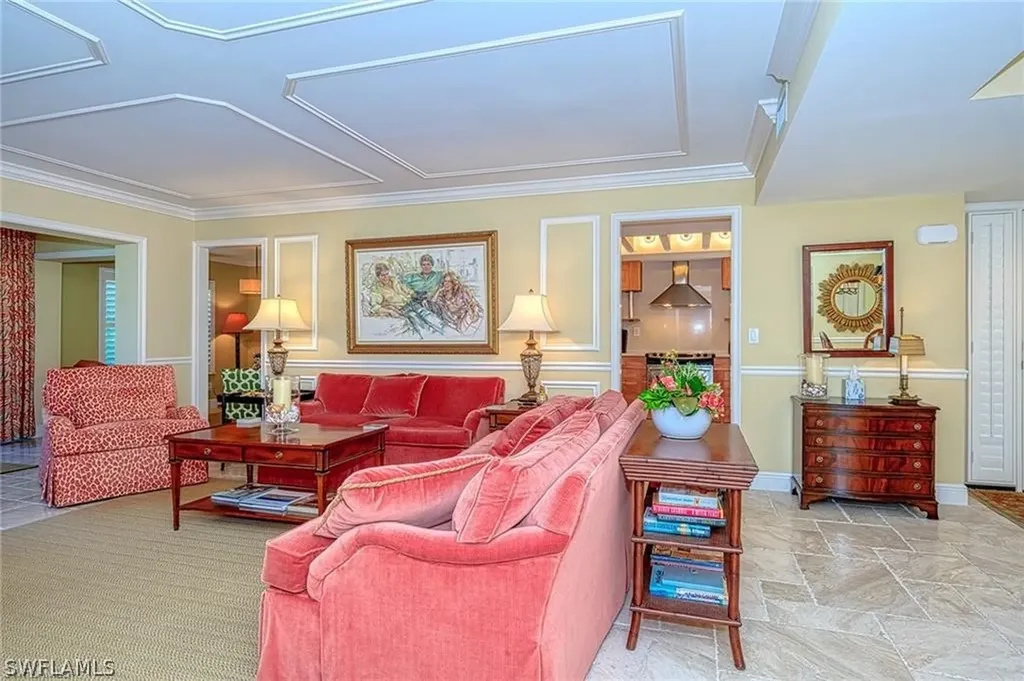 285 5th Avenue S Naples FL 34102