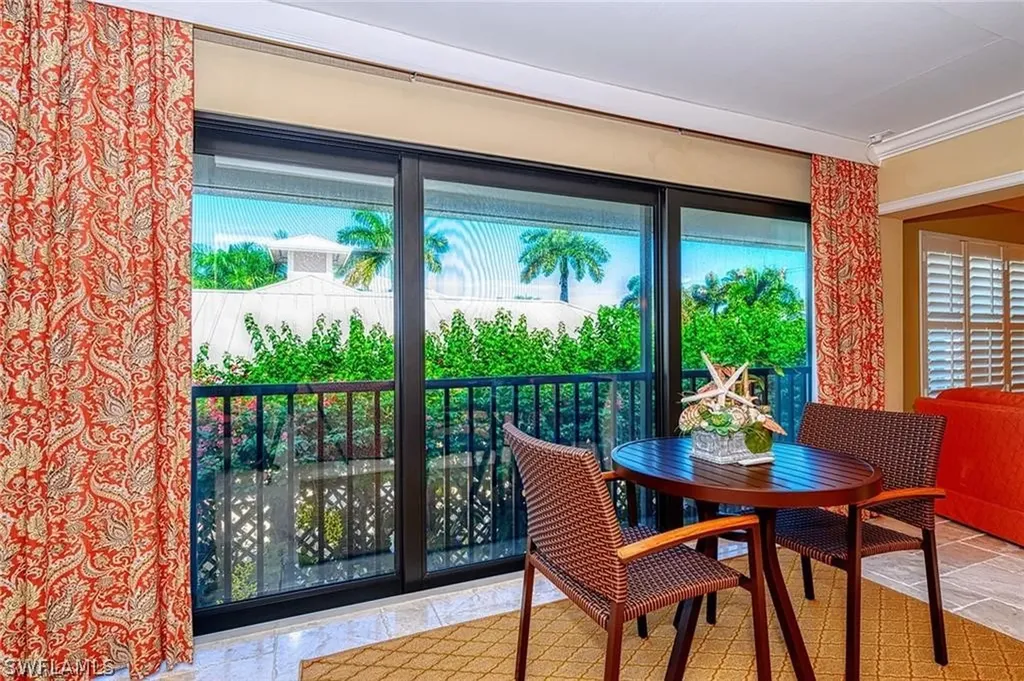 285 5th Avenue S Naples FL 34102