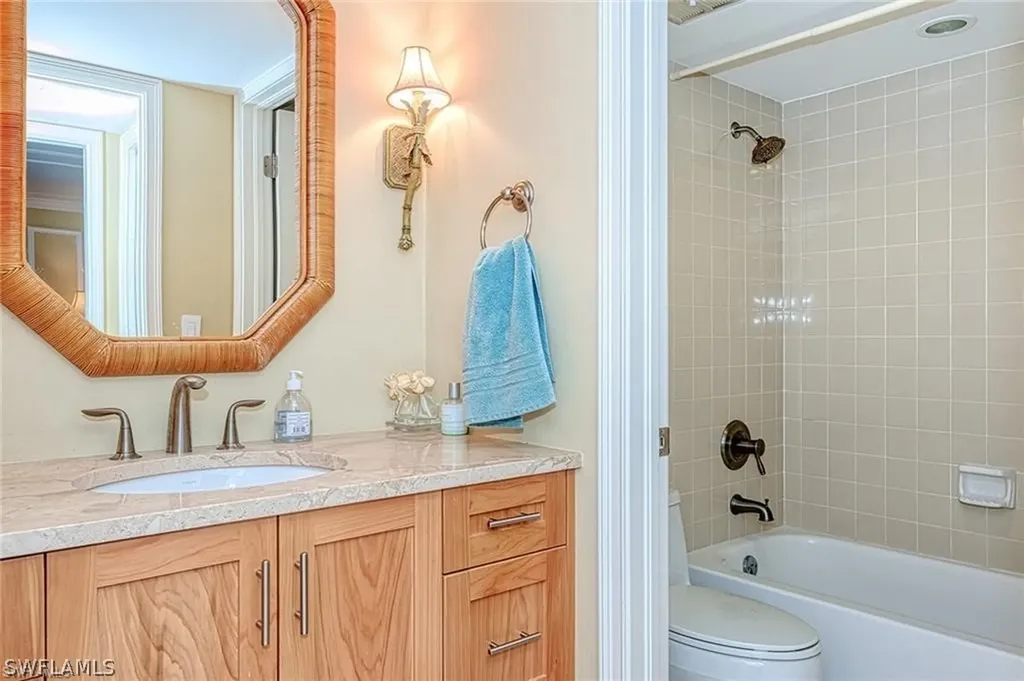 285 5th Avenue S Naples FL 34102