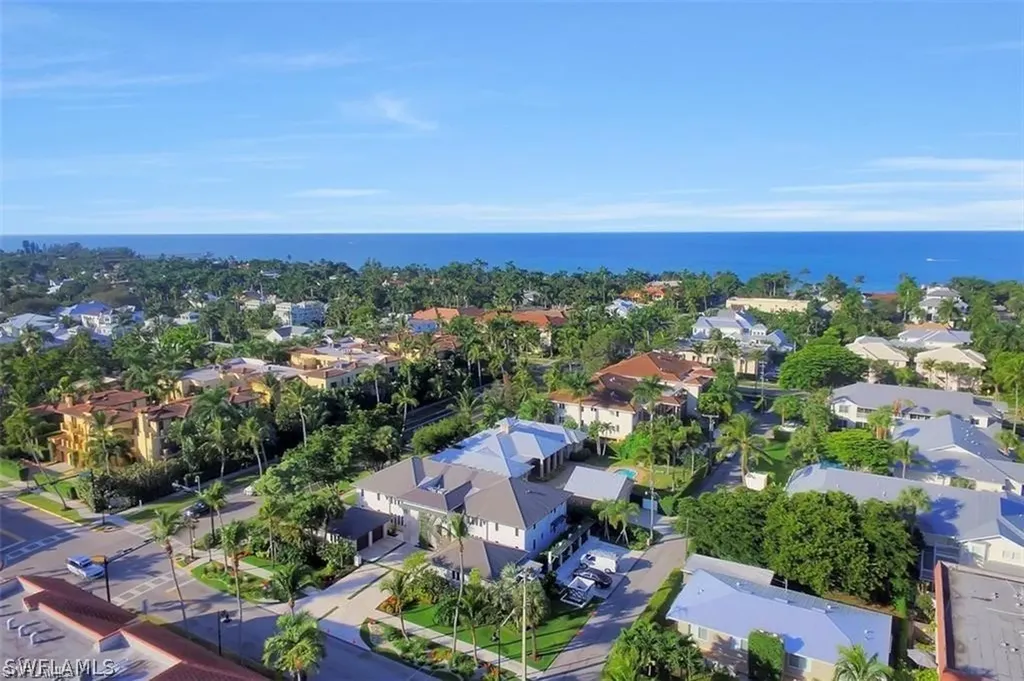 285 5th Avenue S Naples FL 34102