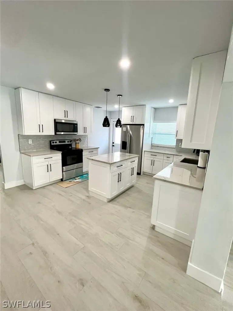 12511 Davis Boulevard Fort Myers FL 33905
