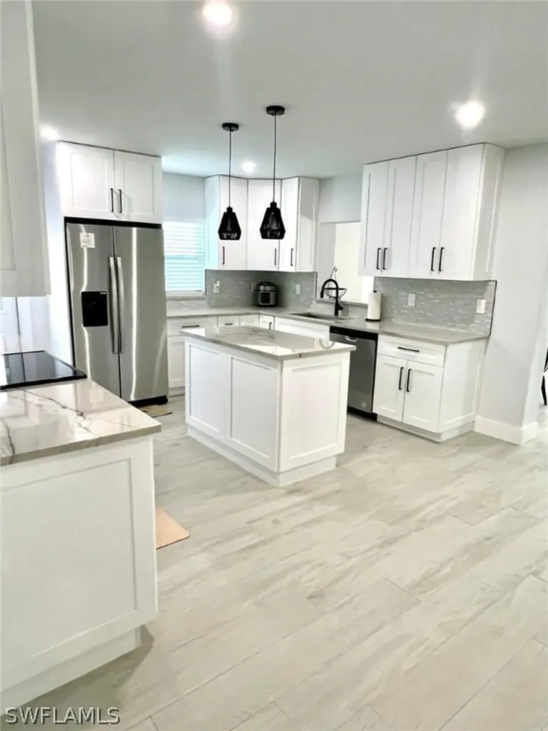 12511 Davis Boulevard Fort Myers FL 33905