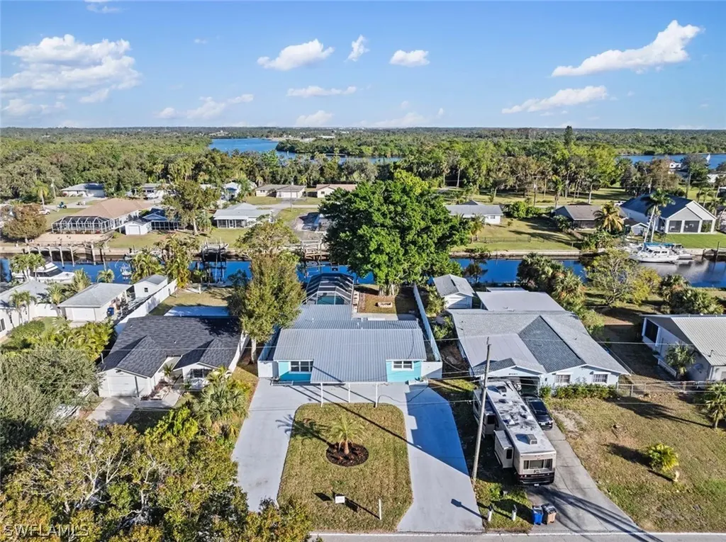 12511 Davis Boulevard Fort Myers FL 33905