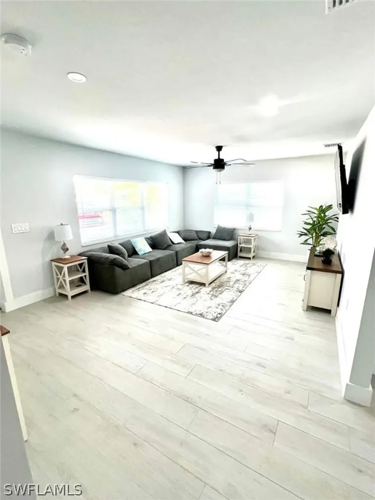 12511 Davis Boulevard Fort Myers FL 33905