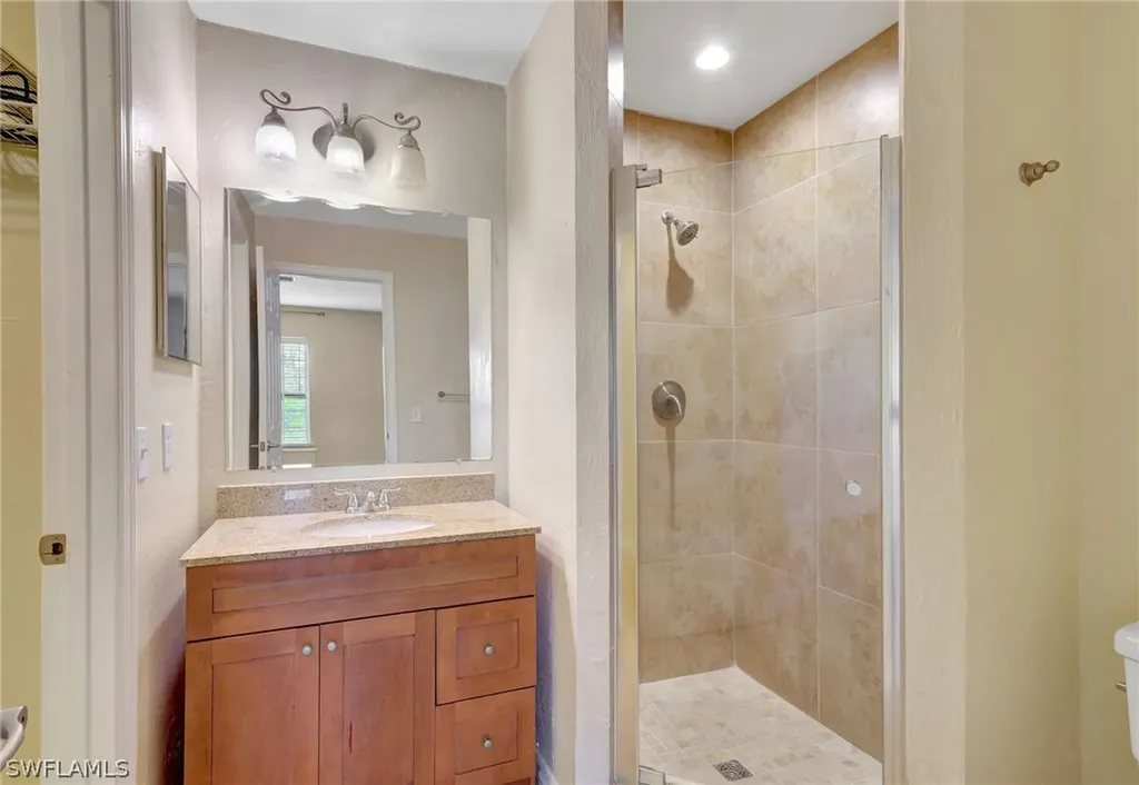 706 111th Avenue N Naples FL 34108