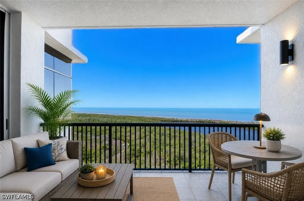 6825 Grenadier Boulevard Naples FL 34108