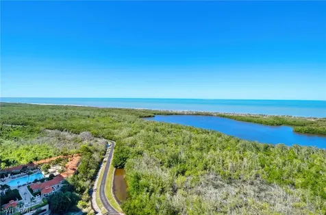 6825 Grenadier Boulevard Naples FL 34108