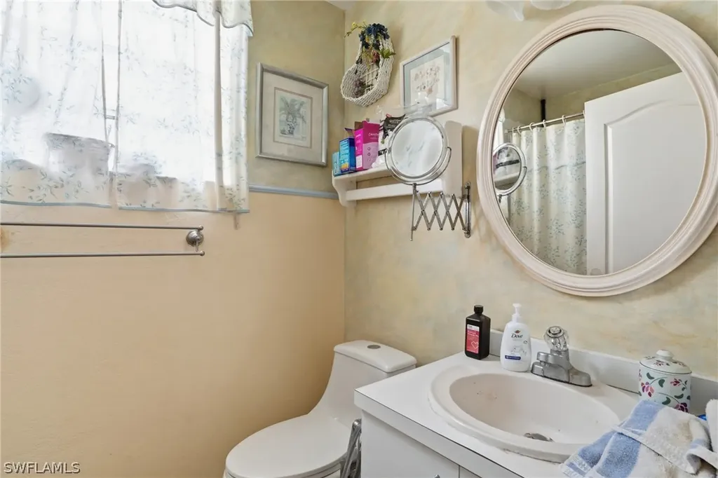 1024 Mainsail Drive Naples FL 34114