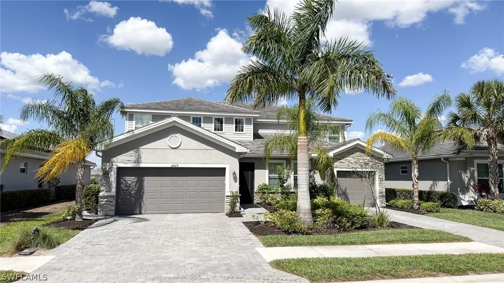 Naples FL, 2429 Fallglo Street