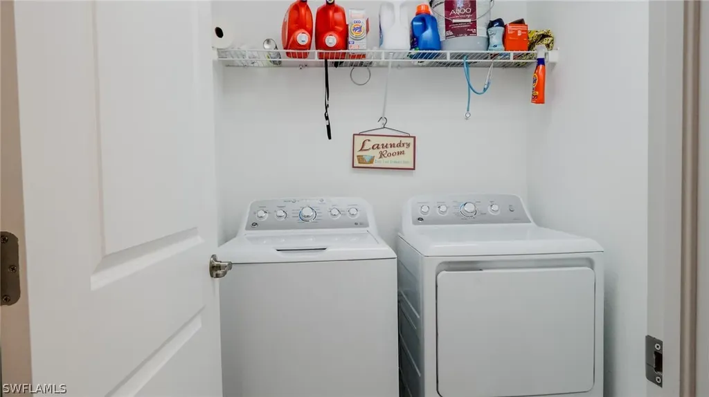 2429 Fallglo Street Naples FL 34120