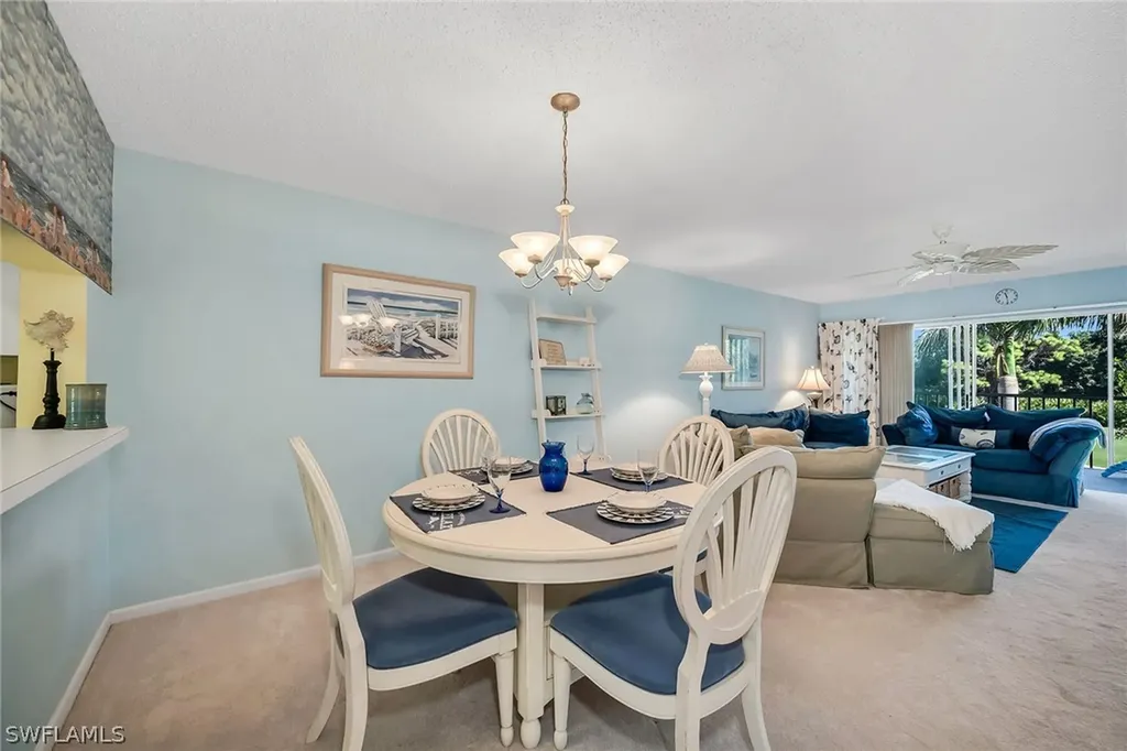 7025 Dennis Circle Naples FL 34104