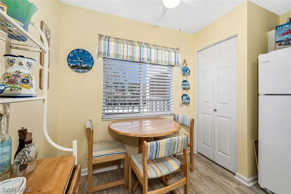 7025 Dennis Circle Naples FL 34104