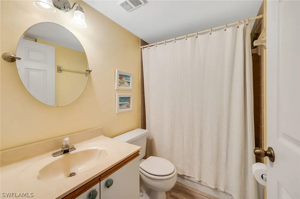 7025 Dennis Circle Naples FL 34104